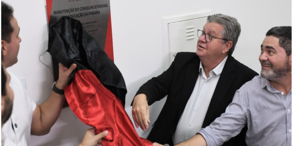 Com a presença do governador João Azevêdo e do secretário Wilson Santiago Filho, foi entregue a Sede reformada e empossado José Luciano Barbosa como novo presidente do Conselho de Educação.