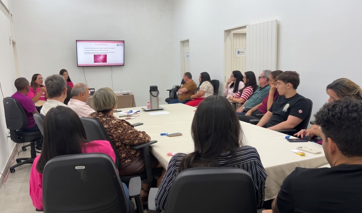 CEE/PB promove encontro de conscientização sobre o Outubro Rosa para servidores