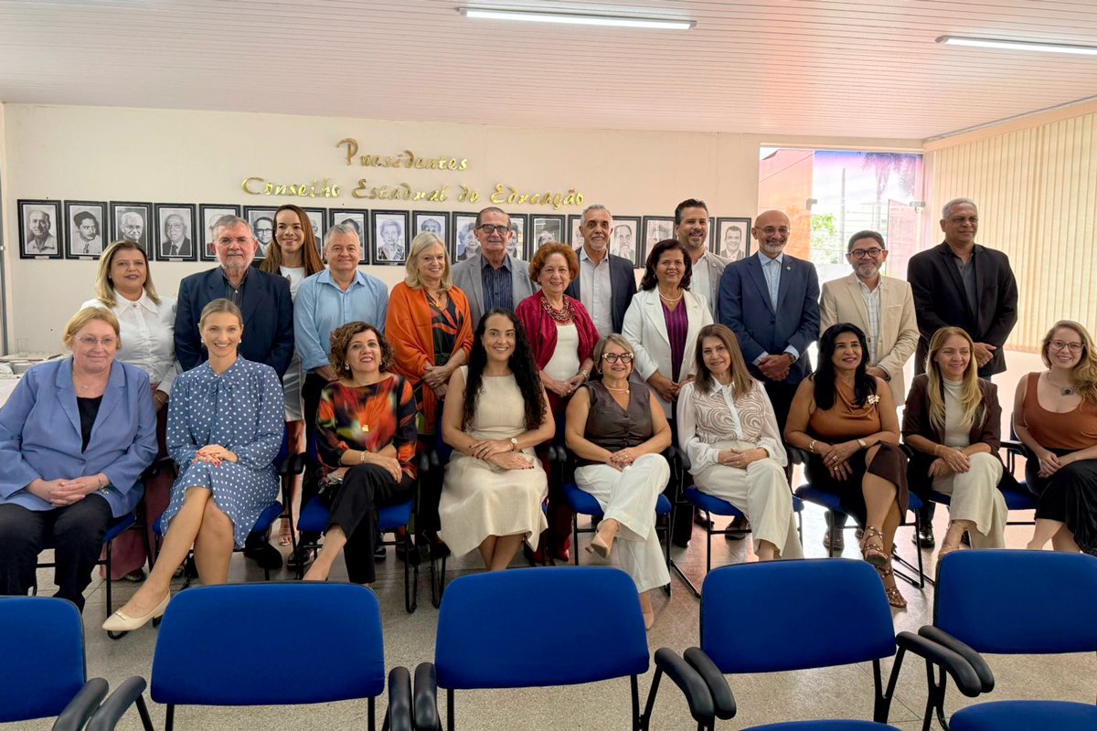 Fórum de Educação é encerrado com criação de grupo de trabalho