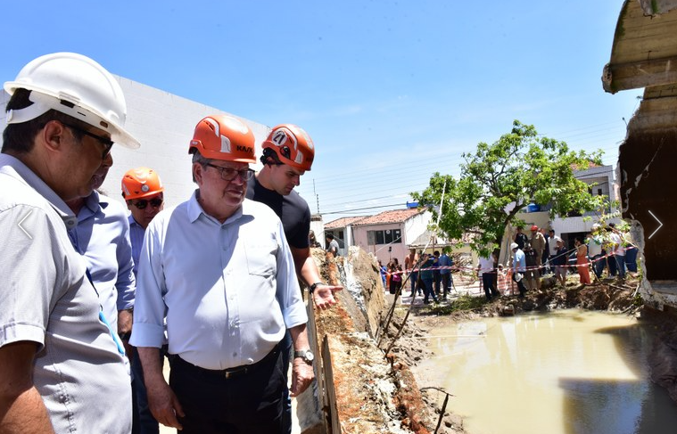 Imagem para: Governador determina investigação da causa de rompimento de reservatório em Campina Grande